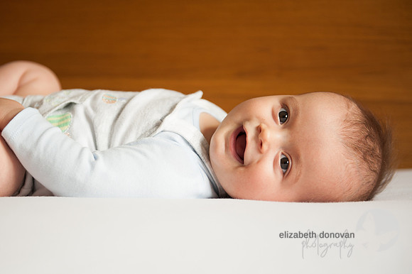 Baby photo shoot in the home natural photography with little one family lifestyle swindon wiltshire