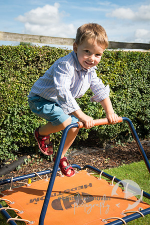 elizabeth donovan photography summer family photo shoot wiltshire family portrait cute boy playing