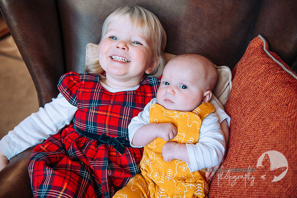 elizabeth donovan photography cute baby photo shoot at home relaxed photography with new baby